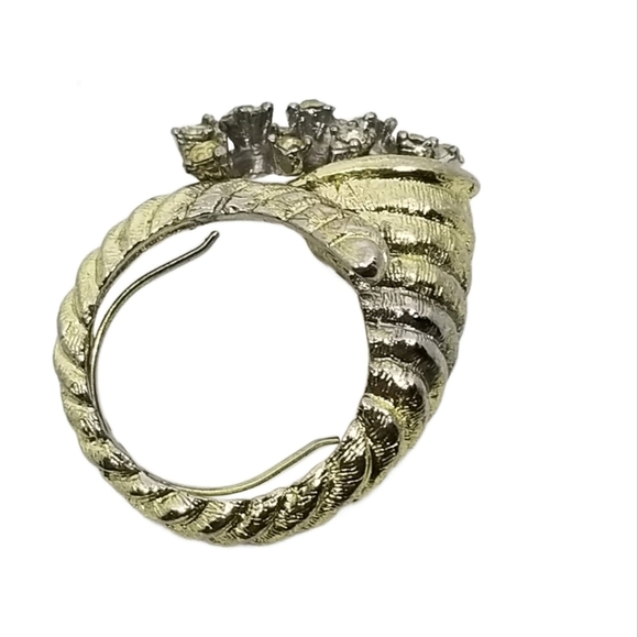 VINTAGE 1960s GOLDPLATED CORNUCOPIA CRYSTAL DESIGN RING - Picture 5 of 7